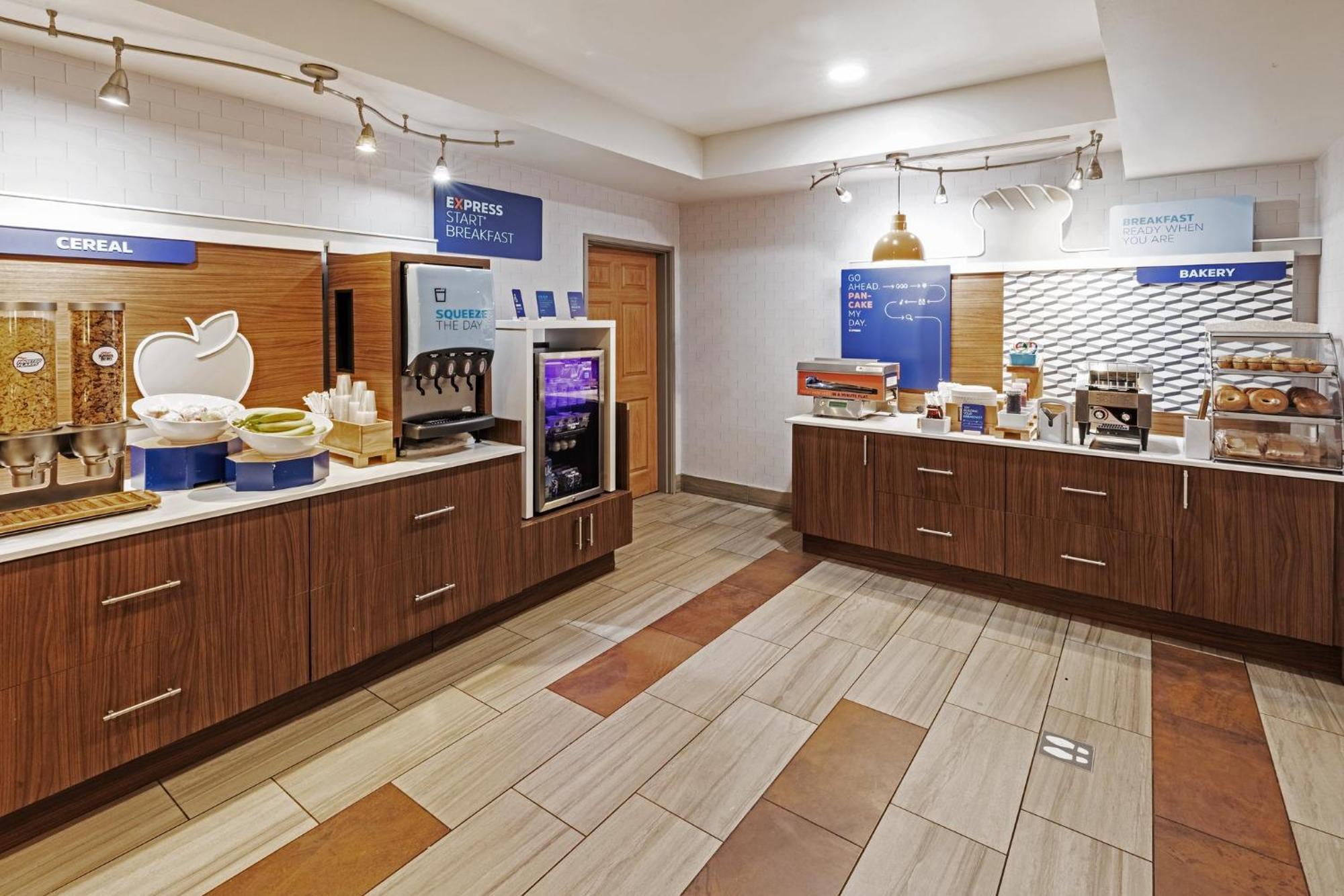 Holiday Inn Express & Suites Tulsa S Broken Arrow Hwy 51 By Ihg Ngoại thất bức ảnh