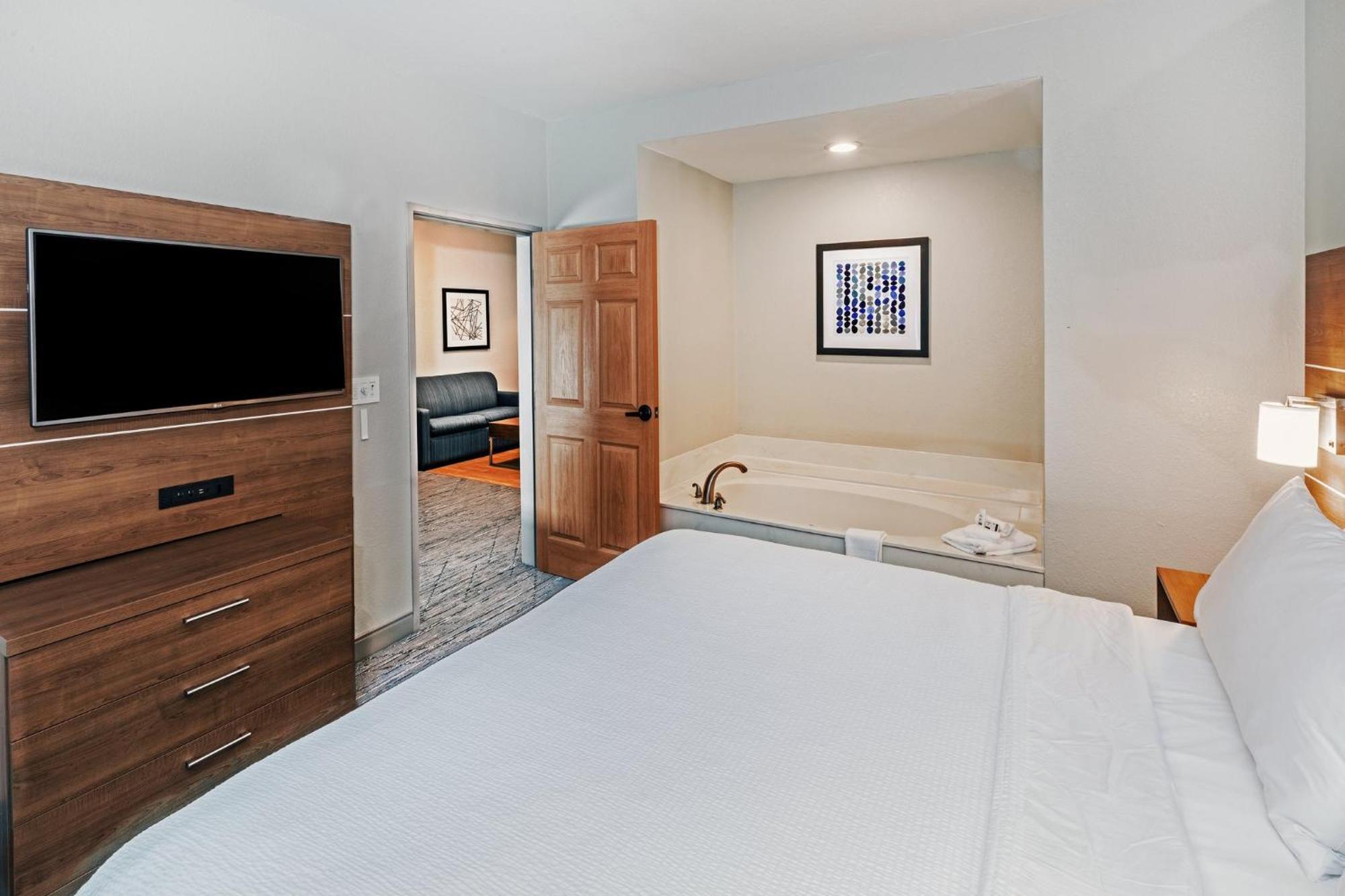 Holiday Inn Express & Suites Tulsa S Broken Arrow Hwy 51 By Ihg Ngoại thất bức ảnh