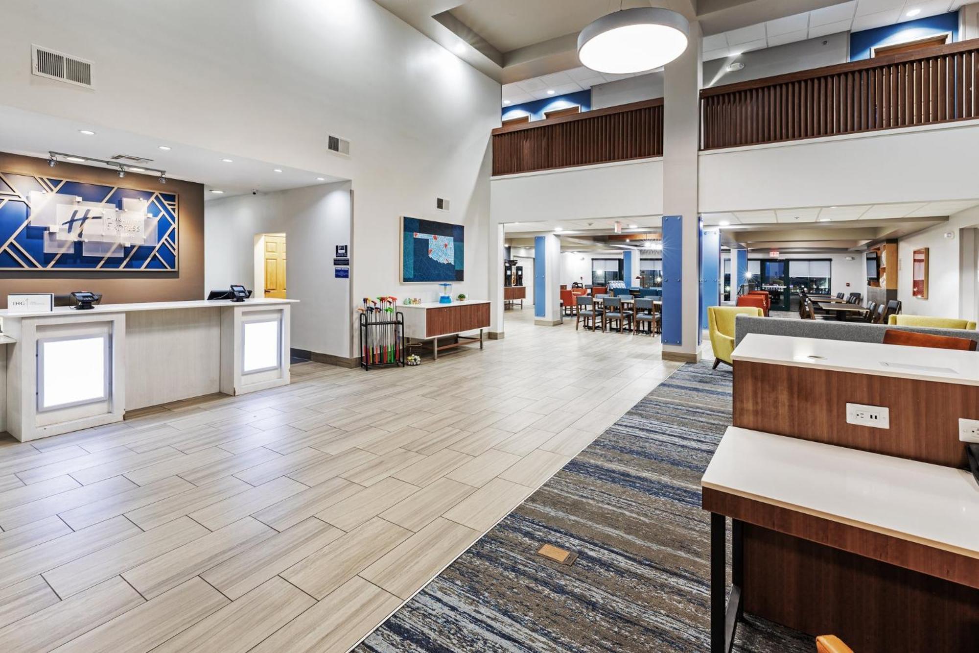 Holiday Inn Express & Suites Tulsa S Broken Arrow Hwy 51 By Ihg Ngoại thất bức ảnh